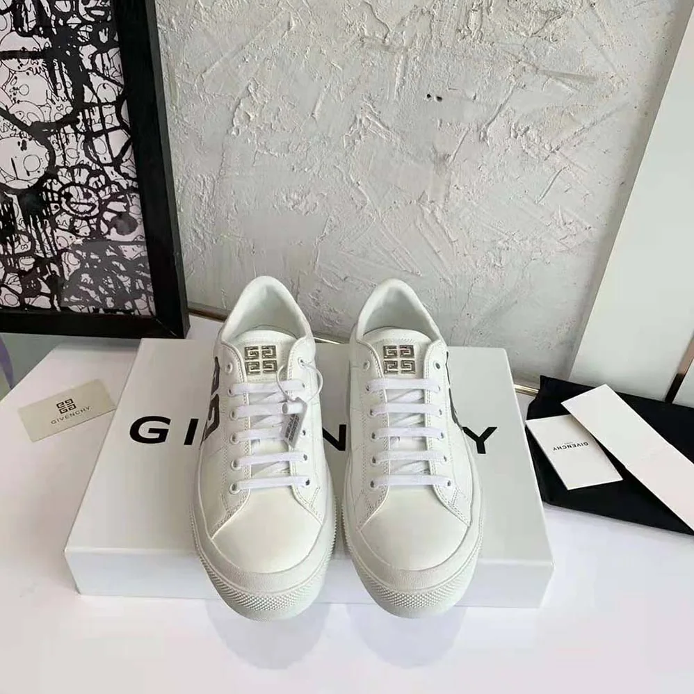 Givenchy City Sport Sneakers in Leather for Unisex in Black Givenchy City Sport Sneakers in Leather for Unisex in Black