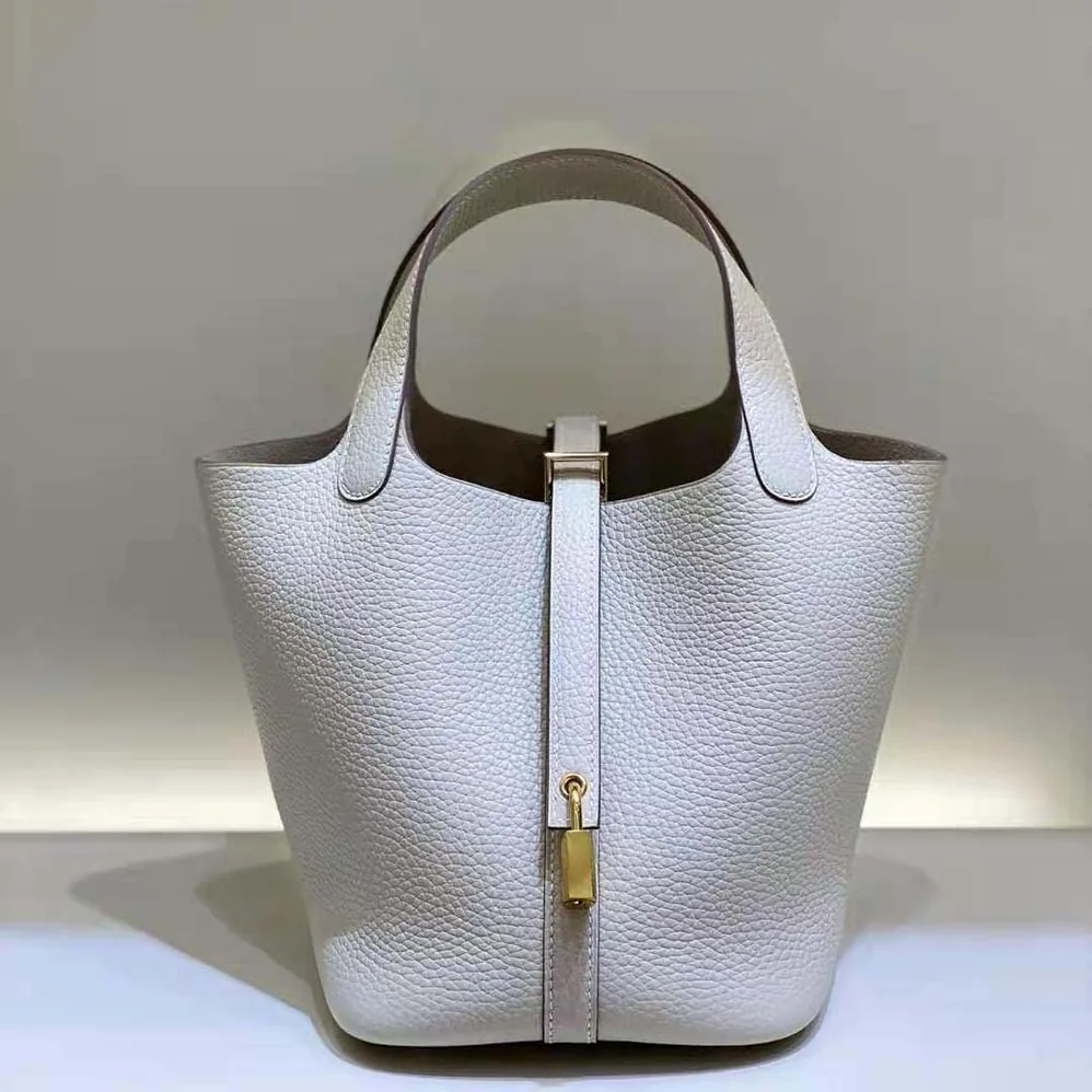 Hermes Picotin Lock 18cm in Clémence leather for Women in White Hermes Picotin Lock 18cm in Clémence leather for Women in White