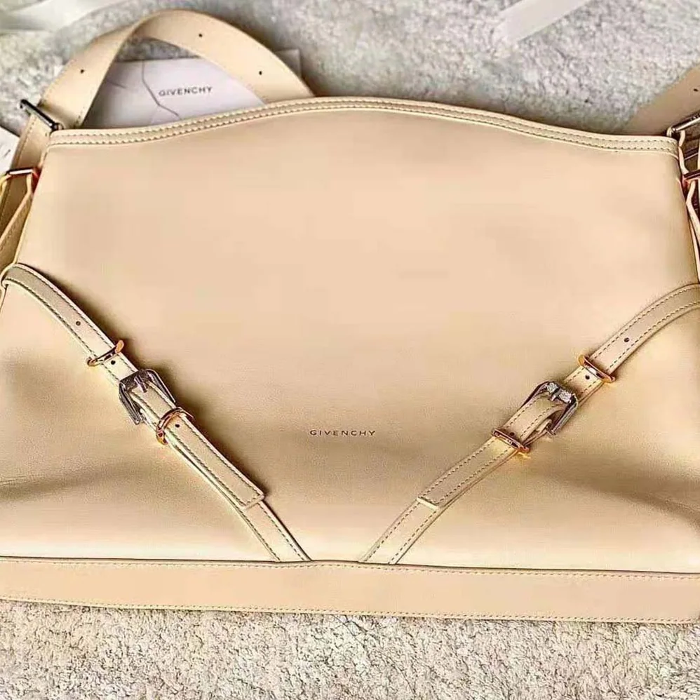 Givenchy Medium Voyou Bag in Leather for Women in Beige Givenchy Medium Voyou Bag in Leather for Women in Beige