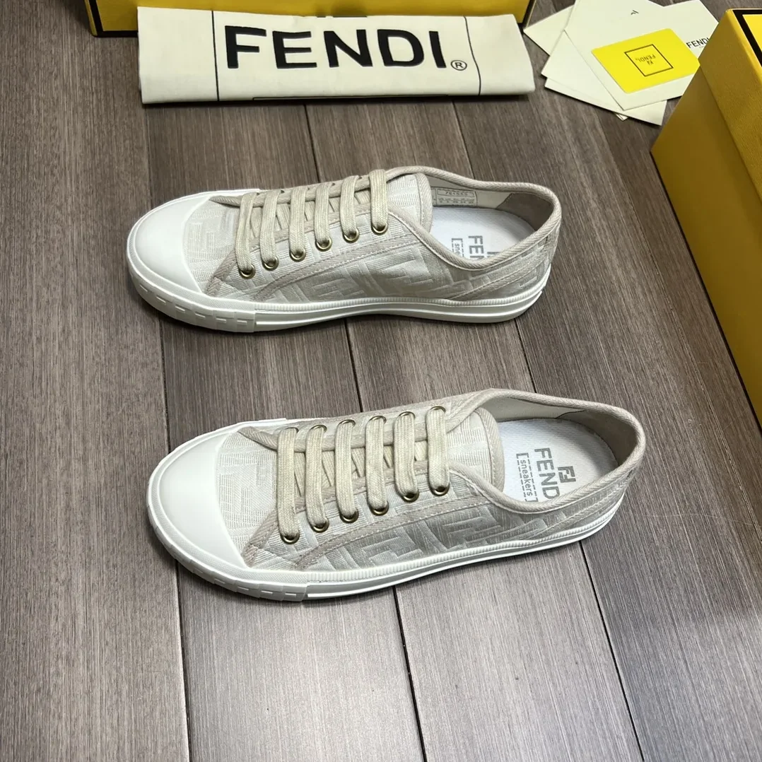 Fendi FD Domino Fabric Low-Tops Sneakers White 7E1553AK1PF1GQF Fendi FD Domino Fabric Low-Tops Sneakers White 7E1553AK1PF1GQF