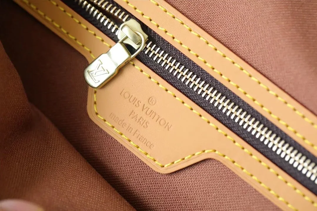 Louis Vuitton Mini Looping Flap Shoulder Bag Monogram in Brown LV Louis Vuitton Mini Looping Flap Shoulder Bag Monogram in Brown LV
