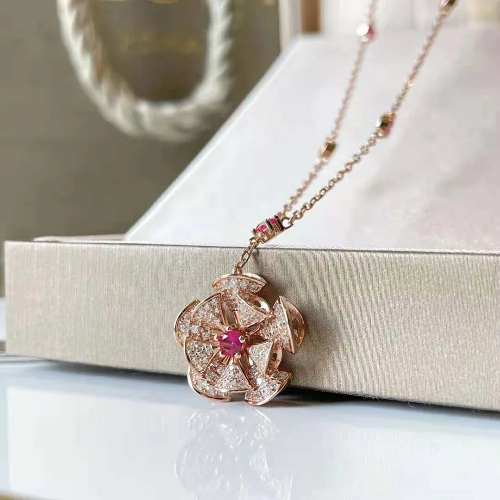 Bvlgari Divas Dream Necklace in 18 Kt Rose Gold for Women