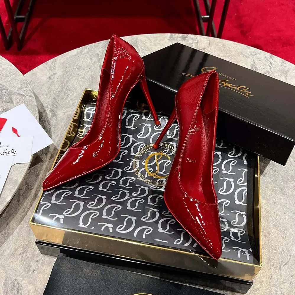 Christian Louboutin So Kate 120 mm Pumps Vog Patent Leather for Women in Red Christian Louboutin So Kate 120 mm Pumps Vog Patent Leather for Women in Red