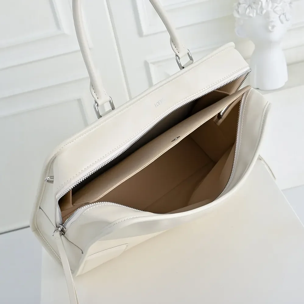 Loewe Large Amazona 180 Bag in Soft Calfskin for Women in White Loewe Large Amazona 180 Bag in Soft Calfskin for Women in White