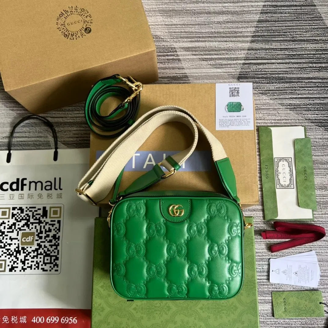 Gucci Matelasse Shoulder Bag Green Gucci Matelasse Shoulder Bag Green