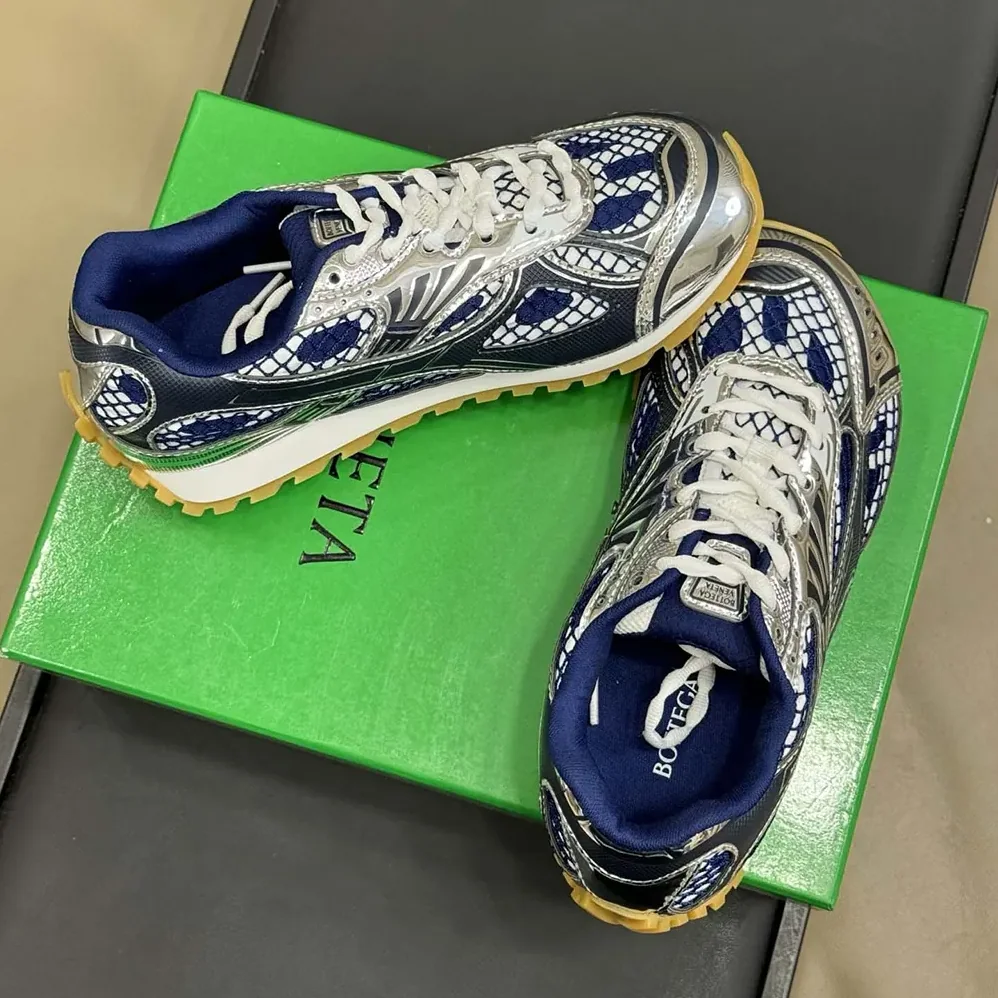 Bottega Veneta Orbit Sneaker for Unisex in Navy