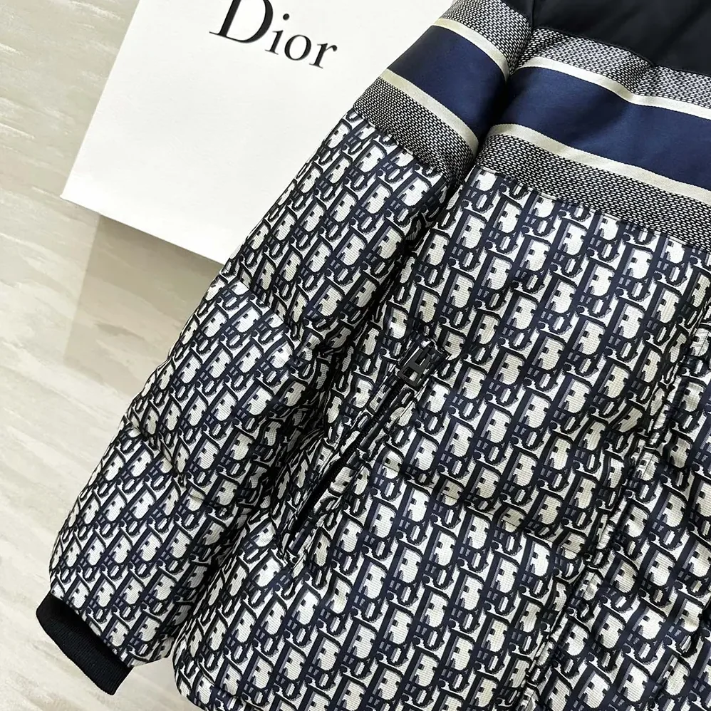 Dior Reversible Cropped Puffer Jacket Blue and Ecru Dior Oblique Quilted Technical Taffeta for Men
