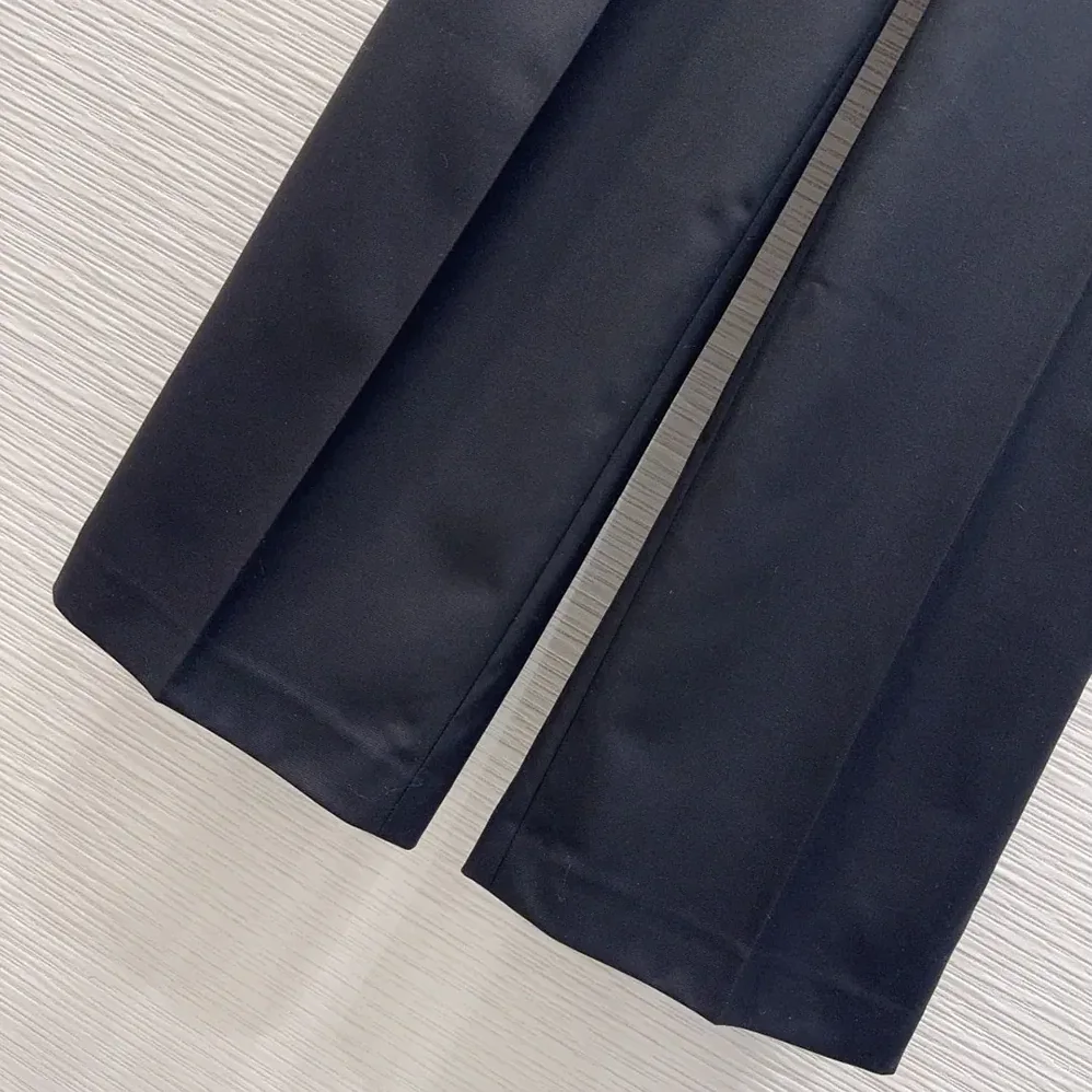 Loewe Trousers in Wool for Women in Black