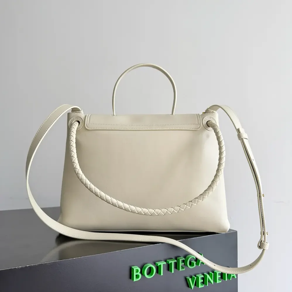 Bottega Veneta Ciao Ciao in Silky Calf Leather for Women in White Bottega Veneta Ciao Ciao in Silky Calf Leather for Women in White