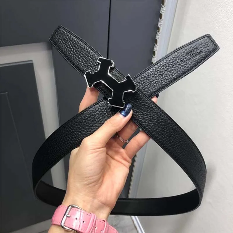 Hermes Street H Belt Buckle & Reversible Leather Strap 32 mm for Men in Black Hermes Street H Belt Buckle & Reversible Leather Strap 32 mm for Men in Black