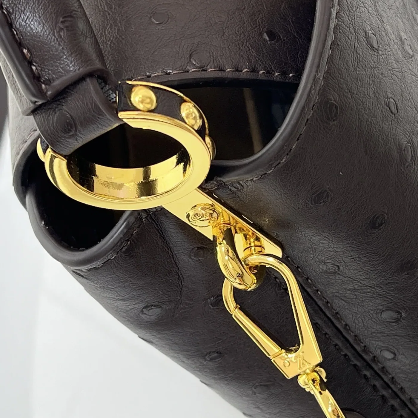 Louis Vuitton Capucines Mini Top Handle Bag in Dark Brown Gold Hardware Louis Vuitton Capucines Mini Top Handle Bag in Dark Brown Gold Hardware