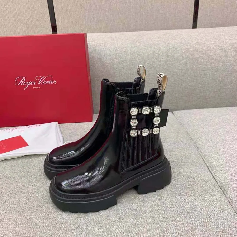 Roger Vivier Wallaviv Strass Buckle Chelsea Ankle Boots in Patent Leather for Women Roger Vivier Wallaviv Strass Buckle Chelsea Ankle Boots in Patent Leather for Women
