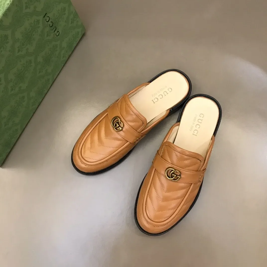 Gucci Slipper With Interlocking G Green Gucci Slipper With Interlocking G Green