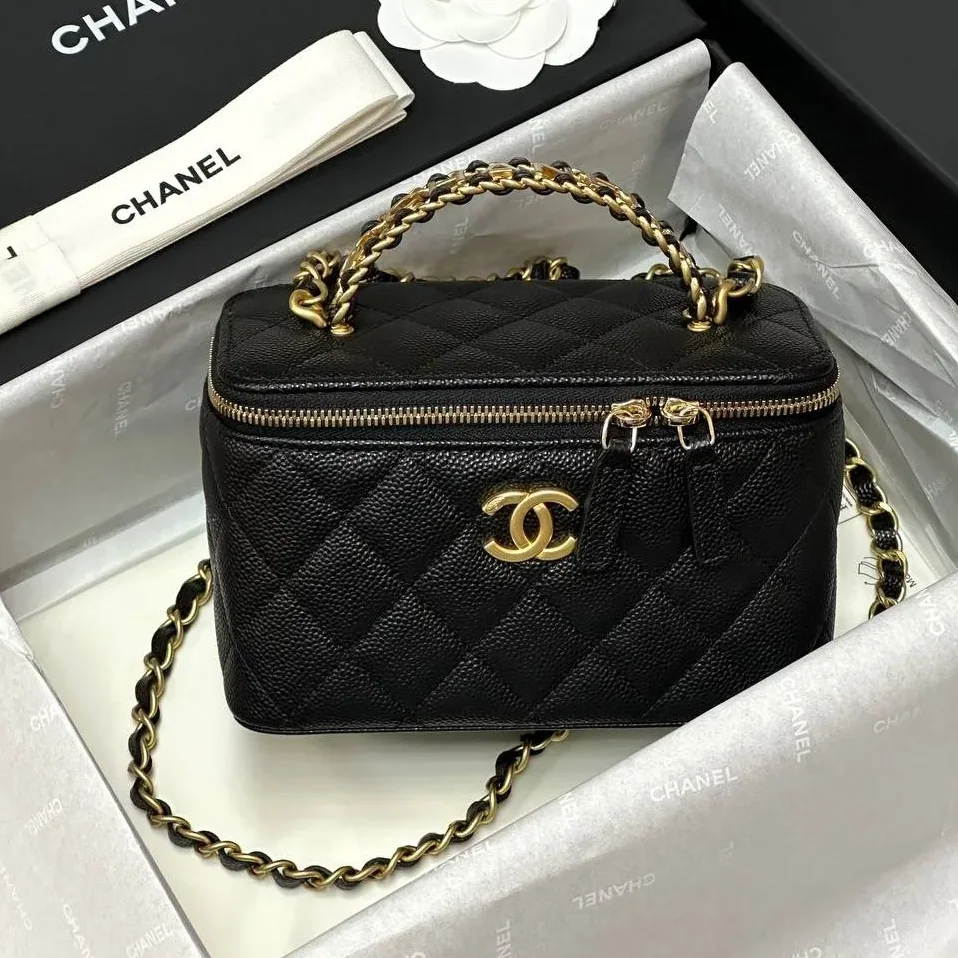 Chanel Small Vanity Case Black / Chanel Small Vanity Case Black /