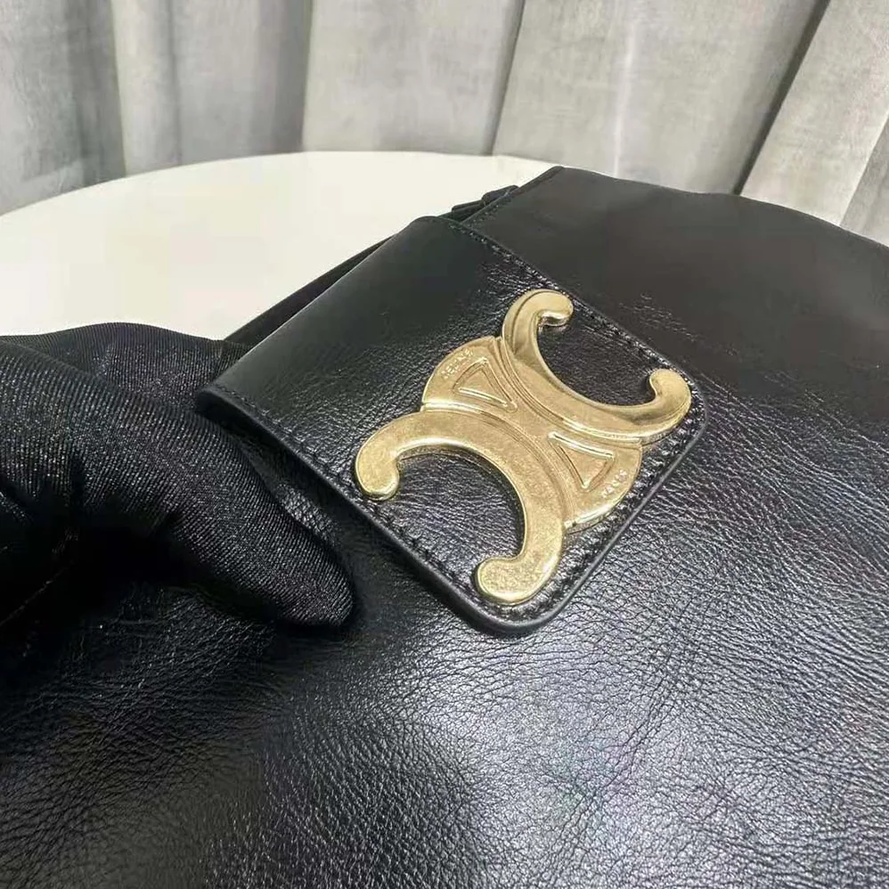 Celine Wiltern Clutch Triomphe Soft in Smooth Calfskin for Women in Black Celine Wiltern Clutch Triomphe Soft in Smooth Calfskin for Women in Black