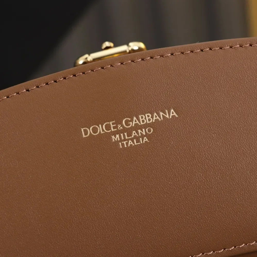 Dolce Gabbana D&G Capri Crow'S Nest for Women in Brown
