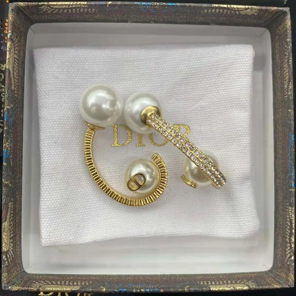 Dior Tribales Earrings Gold-Finish Metal with White Resin Pearls for Women Dior Tribales Earrings Gold-Finish Metal with White Resin Pearls for Women