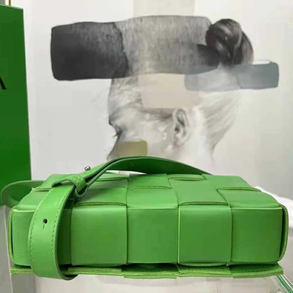 Bottega Veneta Cassette Intreccio Leather Cross-Body Bag for Women in Green