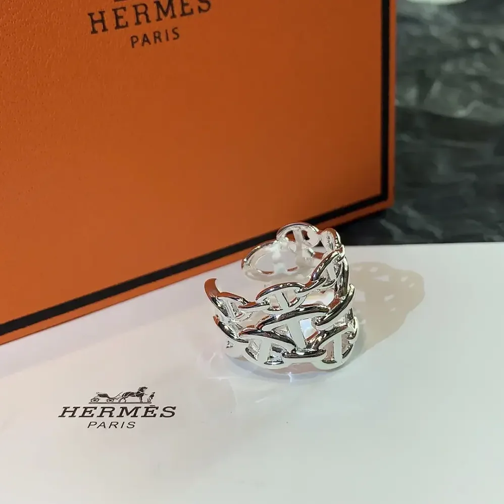 Hermes Chaine D Ancre Enchainee Ring Large Model for Women Hermes Chaine D Ancre Enchainee Ring Large Model for Women