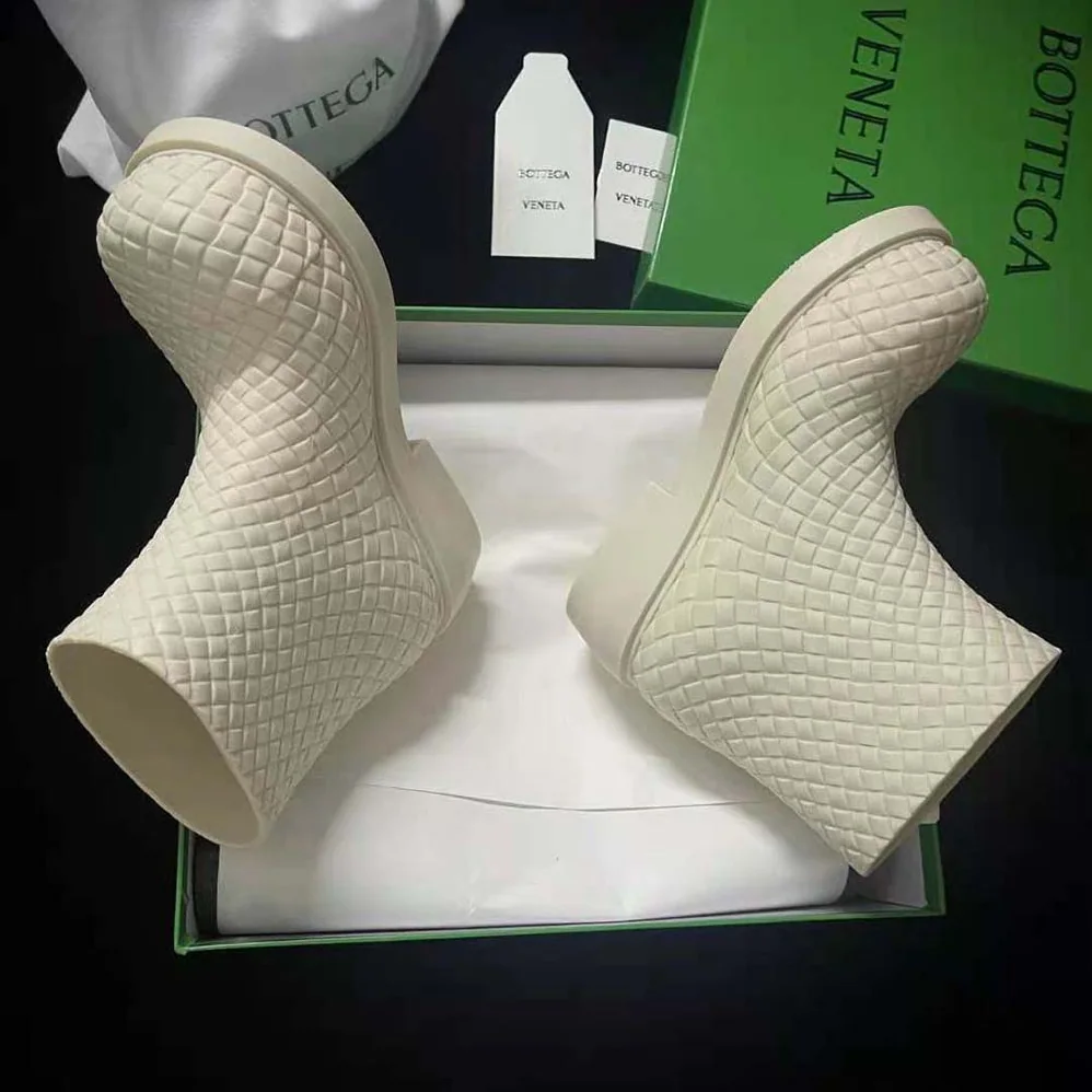 Bottega Veneta Fireman Ankle Boot for Unisex in White