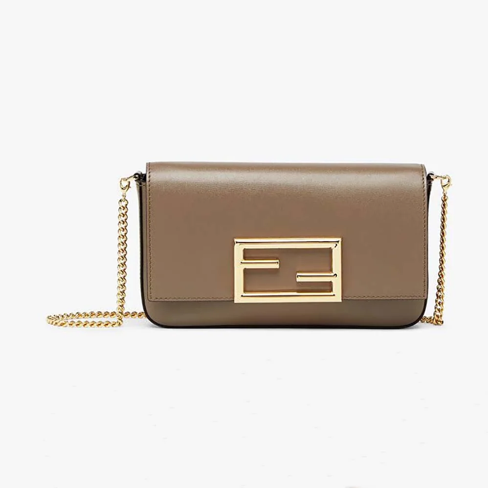 Fendi Wallet on Chain with Pouches Leather Mini-Bag for Women in Brown Fendi Wallet on Chain with Pouches Leather Mini-Bag for Women in Brown