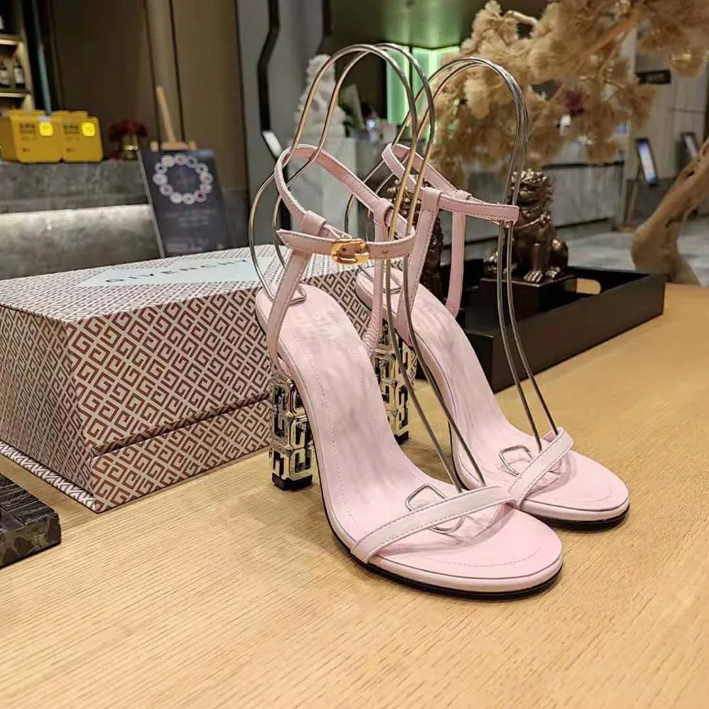 Givenchy G Cube Sandals in Leather for Women in Pink Givenchy G Cube Sandals in Leather for Women in Pink