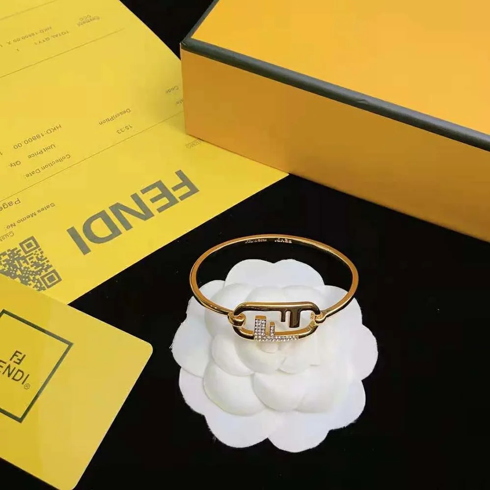 Fendi O Lock Bracelet Gold for Women in Colored Bracelet Fendi O Lock Bracelet Gold for Women in Colored Bracelet