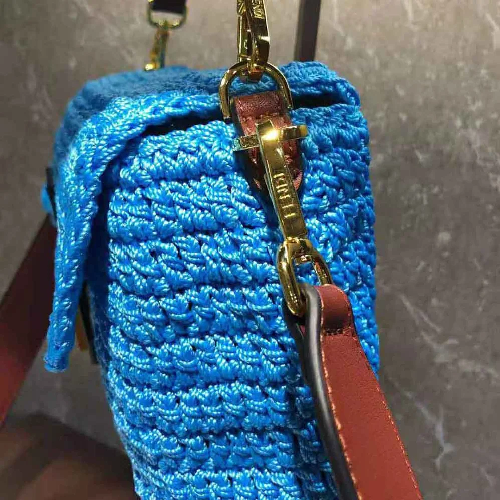 Fendi Baguette Bag in Traditional Cotton Crochet Bag for Women in Blue