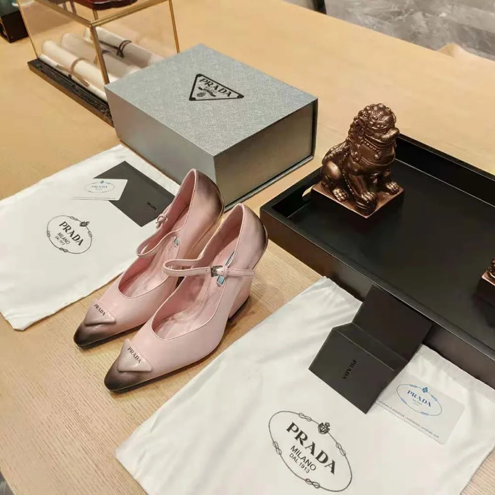 Prada Brushed Leather Pumps in 95 mm Leather-Covered Heel for Women in Pink