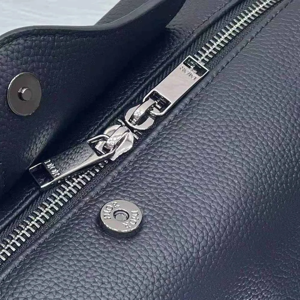 Dior Lingot 22 Cactus Jack Dior Bag Black Grained Calfskin with Embroidered Signature for Men Dior Lingot 22 Cactus Jack Dior Bag Black Grained Calfskin with Embroidered Signature for Men