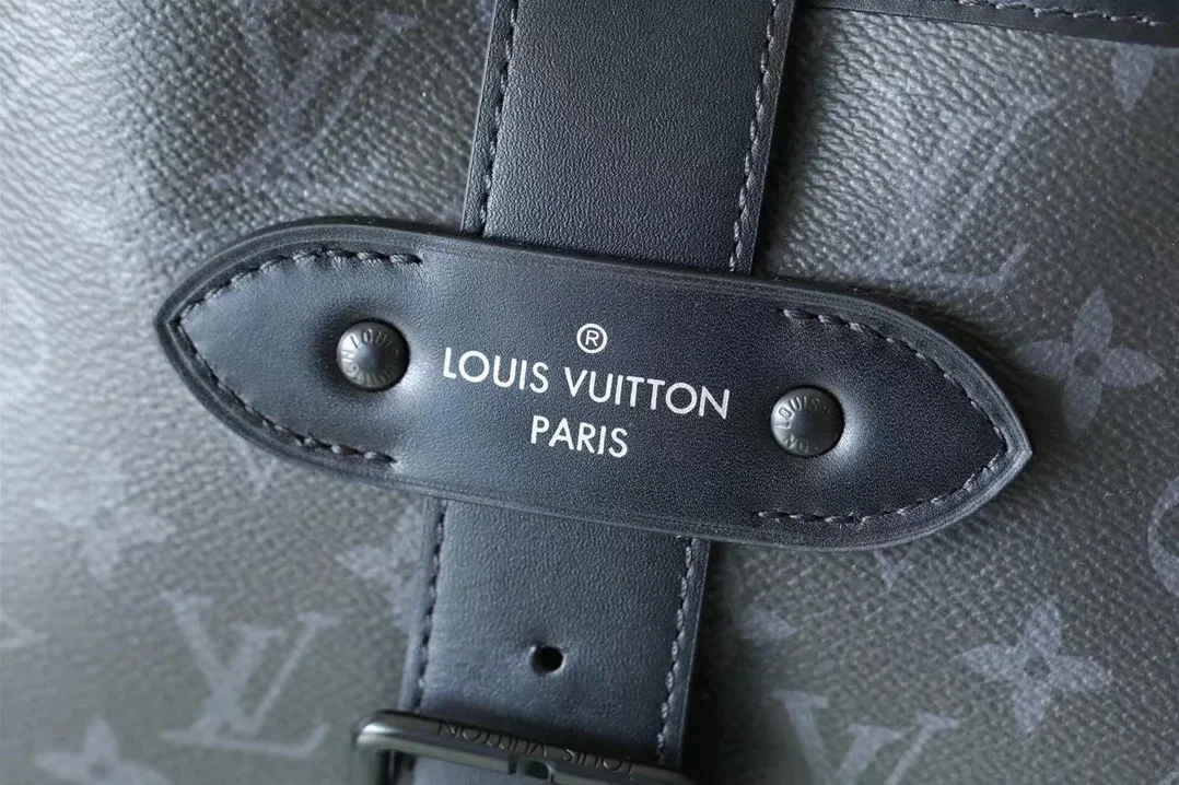 Saumur Tote Monogram Eclipse Black /