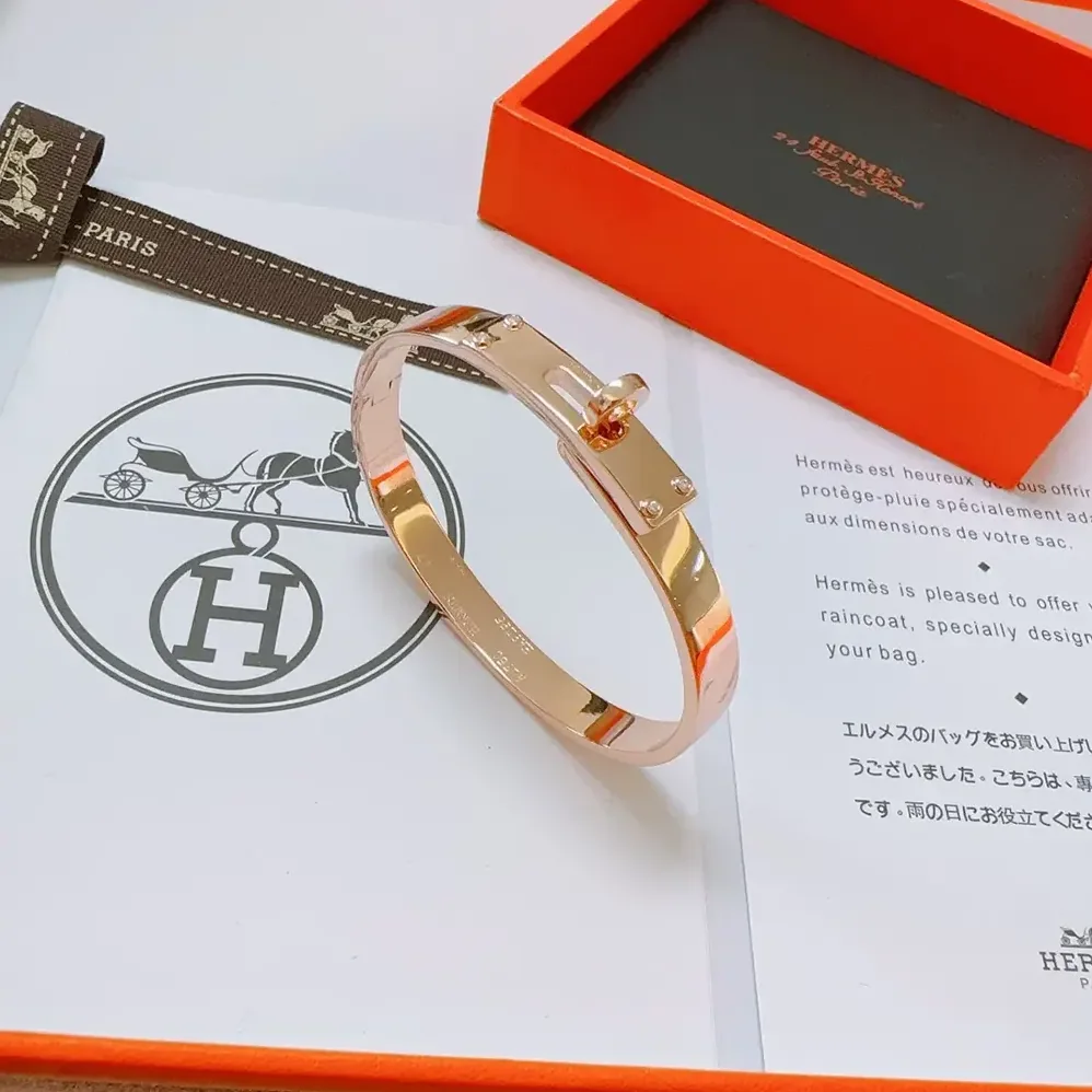 Hermes Kelly Bracelet Small Model H109032B 00SH for Women Hermes Kelly Bracelet Small Model H109032B 00SH for Women