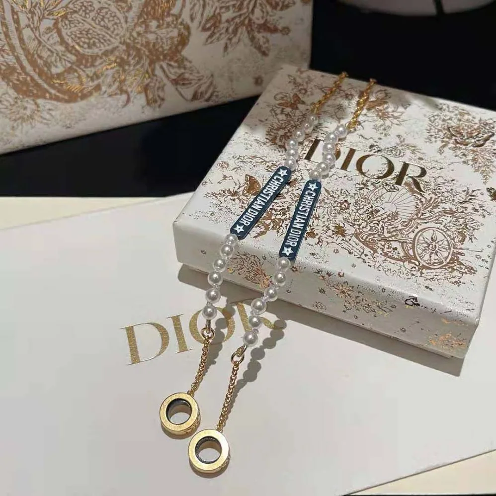 Dior D-Vibe Necklace for Headphones Gold for Women in Finish Metal Dior D-Vibe Necklace for Headphones Gold for Women in Finish Metal