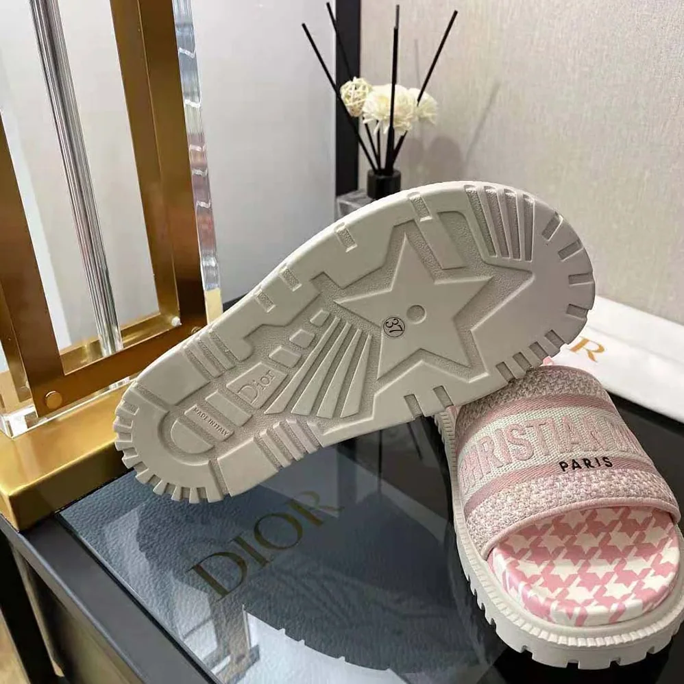 Dior Dway Slide Peony Pink Embroidered Cotton with Micro Houndstooth Motif for Women Dior Dway Slide Peony Pink Embroidered Cotton with Micro Houndstooth Motif for Women