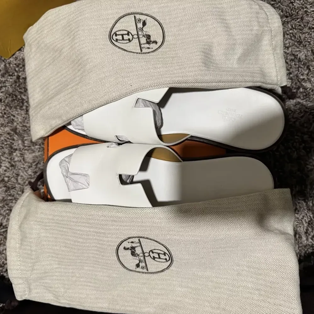 Hermes Izmir Sandal for Unisex in White