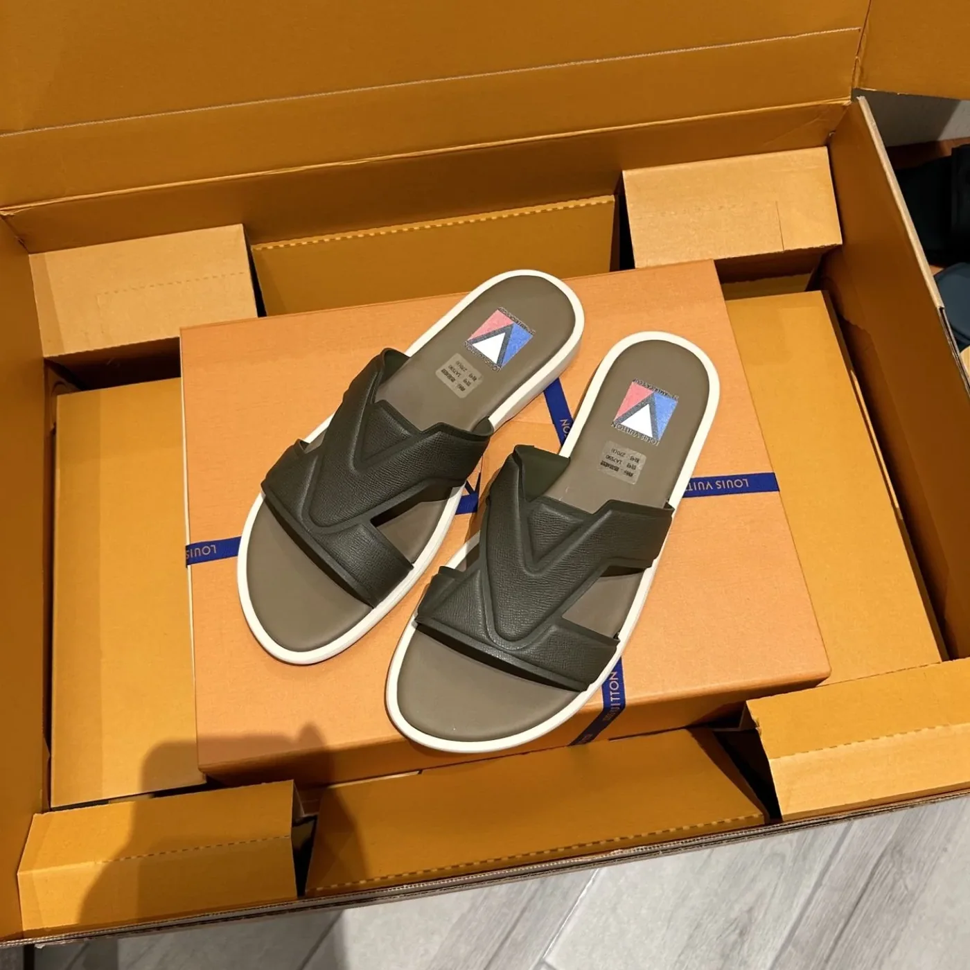 Louis Vuitton Oasis Mule Brown