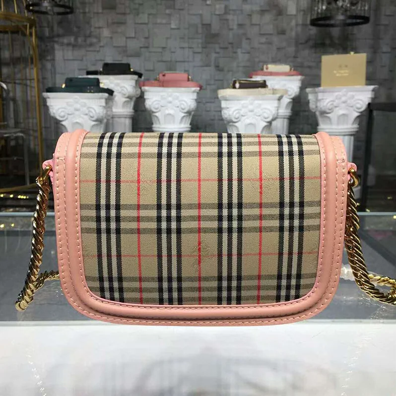 Burberry The 1983 Check Link Bag Leather Trim for Women in Pink Burberry The 1983 Check Link Bag Leather Trim for Women in Pink