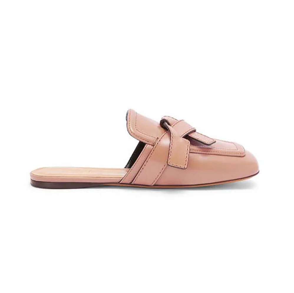 Loewe Gate Flat Mule in Calfskin for Women in Pink Loewe Gate Flat Mule in Calfskin for Women in Pink