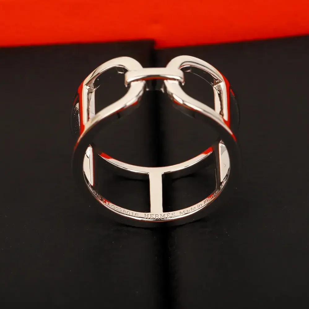 Hermes Ever Chaine D Ancre Ring Medium Model for Women Hermes Ever Chaine D Ancre Ring Medium Model for Women