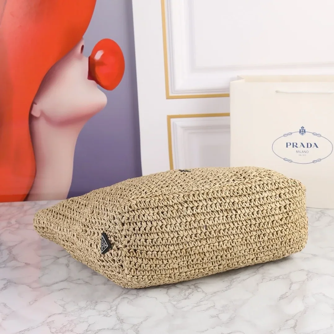 Prada Crochet Tote Bag / Beige 1BG392_2A2T_F0018_V_OOL