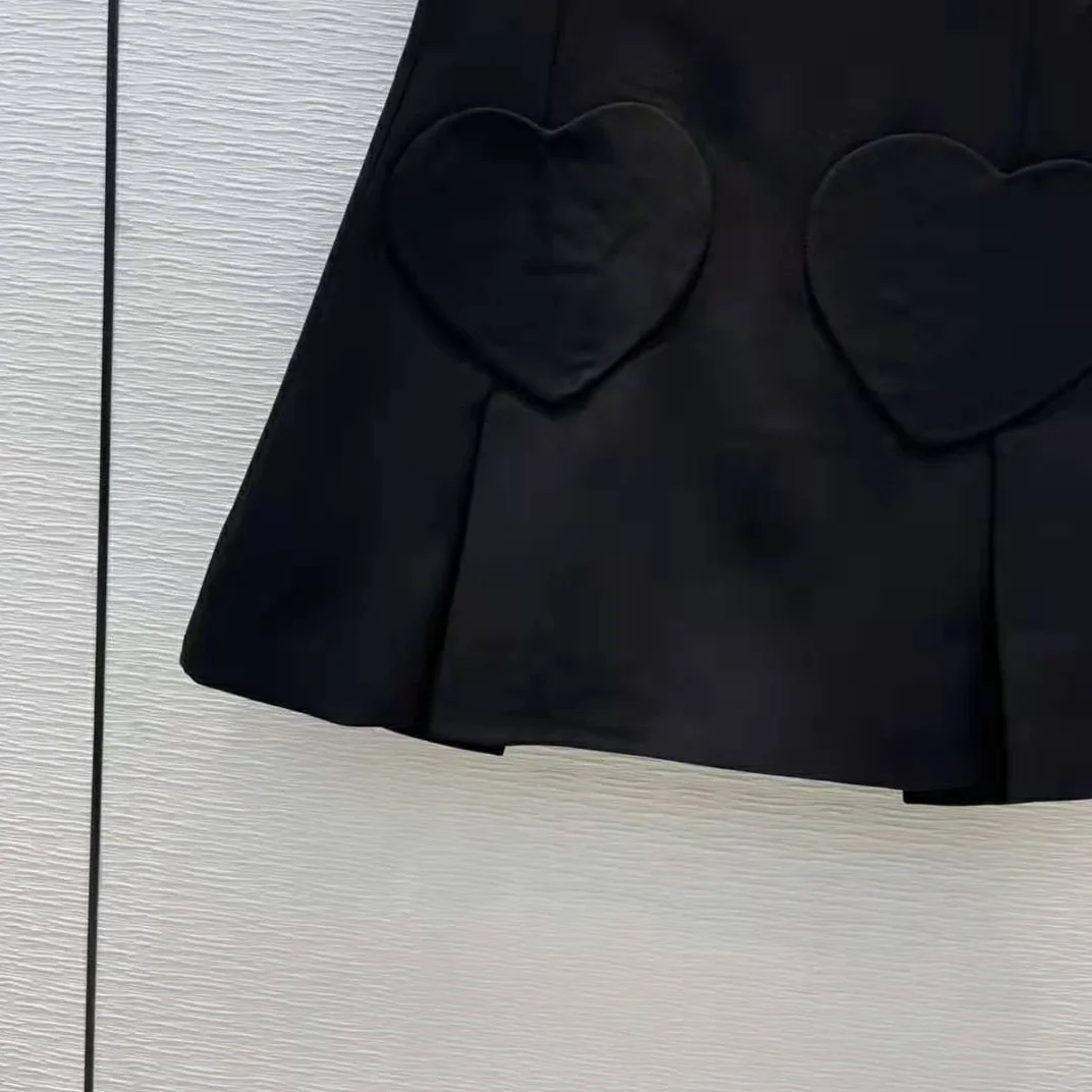 Dior Dioramour Miniskirt with Heart-Shaped Pockets Black Wool and Silk for Women Dior Dioramour Miniskirt with Heart-Shaped Pockets Black Wool and Silk for Women