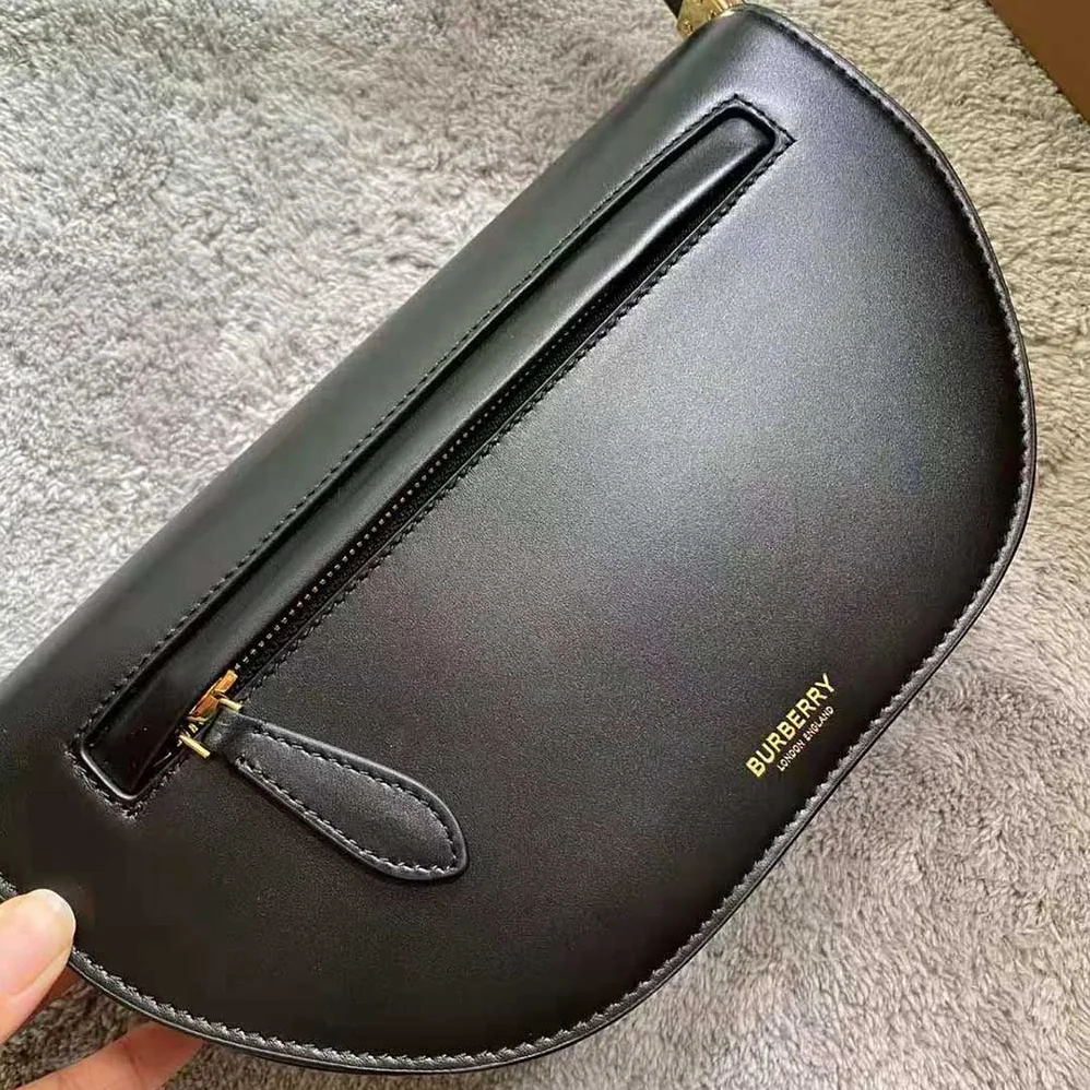 Burberry Small Leather Olympia Bag for Women in Black Burberry Small Leather Olympia Bag for Women in Black