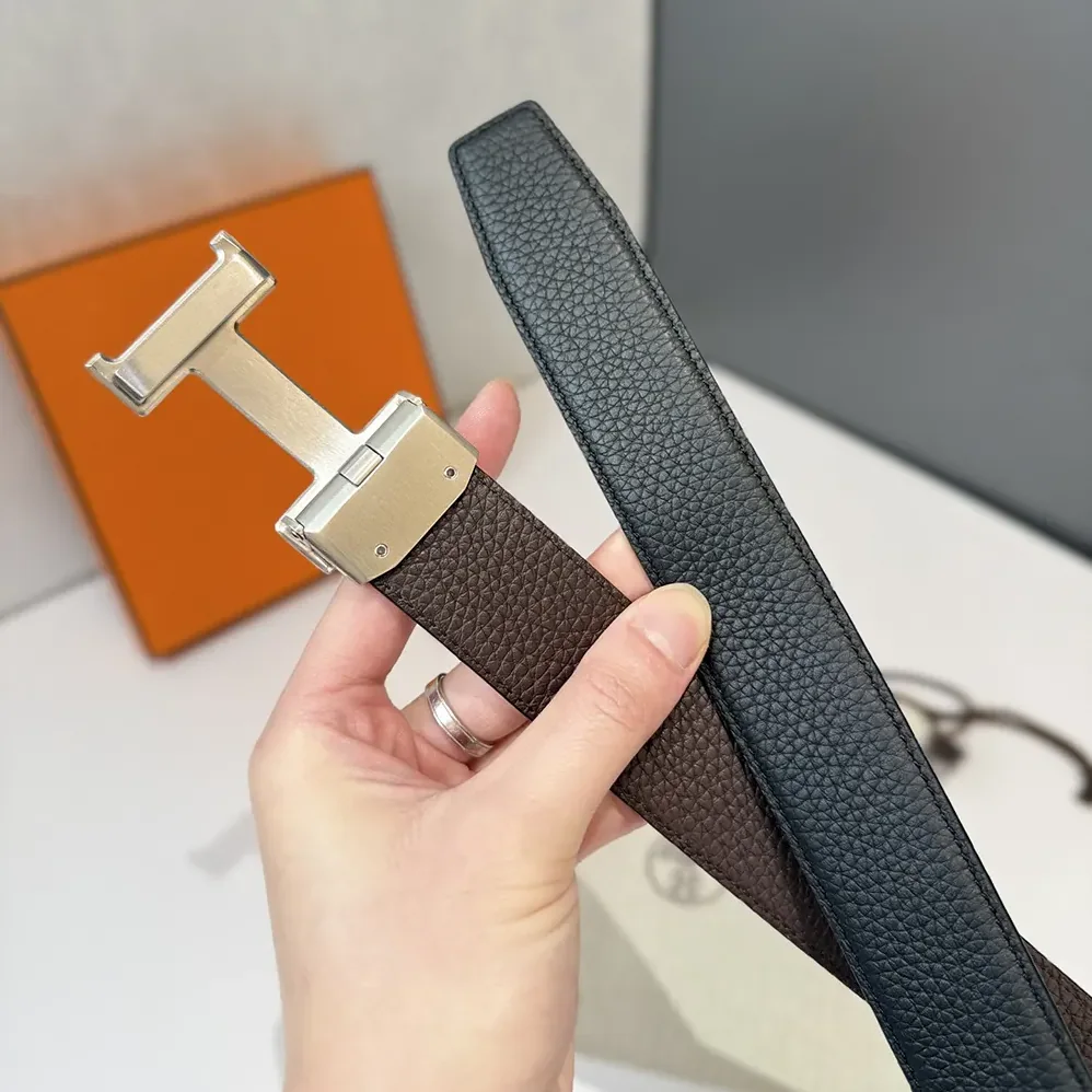 Hermes H Belt Buckle & Reversible Leather Strap 32 mm for Unisex in Black/Silver Hermes H Belt Buckle & Reversible Leather Strap 32 mm for Unisex in Black/Silver