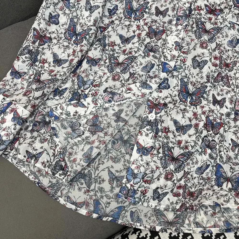 Dior Blouse White Cotton Muslin with Multicolor Toile de Jouy Papillon Motif for Women Dior Blouse White Cotton Muslin with Multicolor Toile de Jouy Papillon Motif for Women