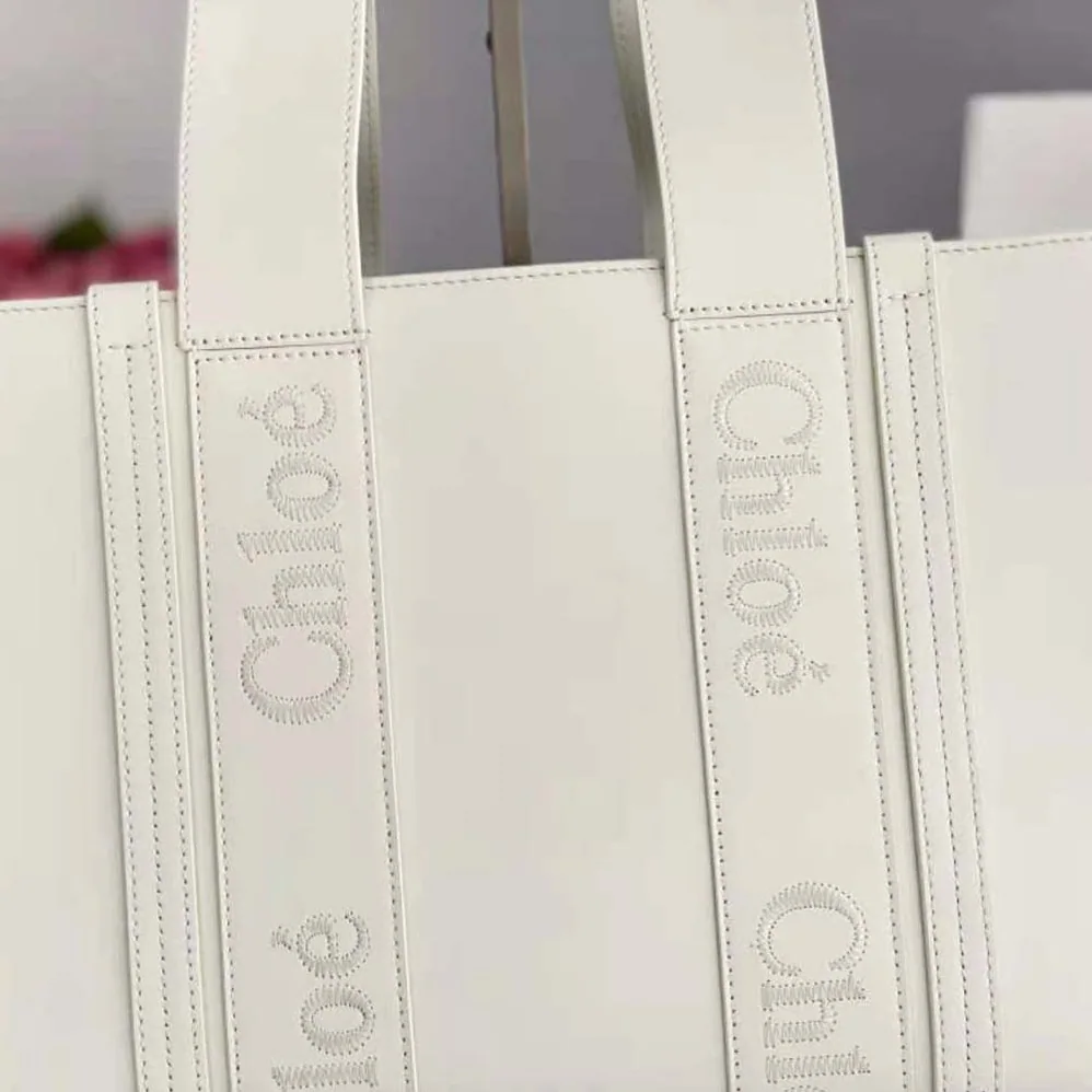 Chloe Medium Woody Tote Bag with Embroidered Chloé Logo for Women in White