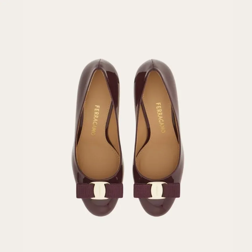 Ferragamo Vara Bow Pump Plum 01L218 Ferragamo Vara Bow Pump Plum 01L218
