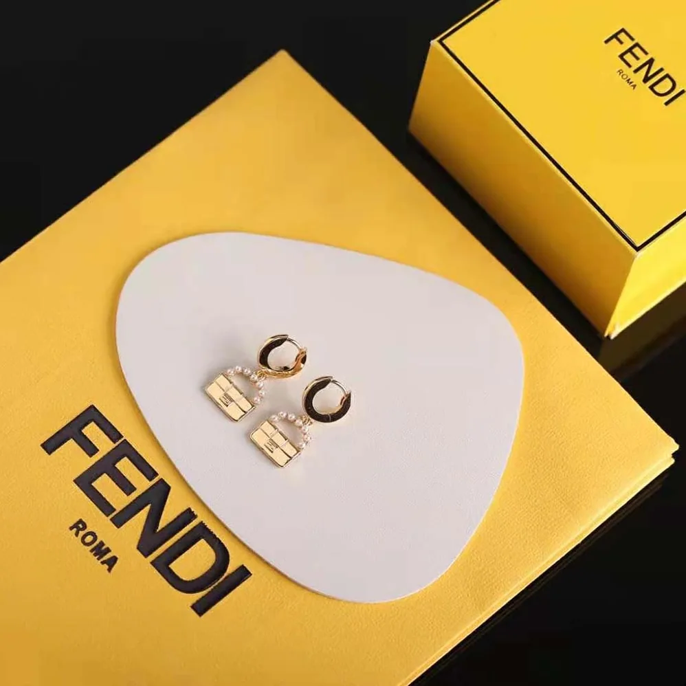 Fendi Baguette Necklace Gold for Women in Colored