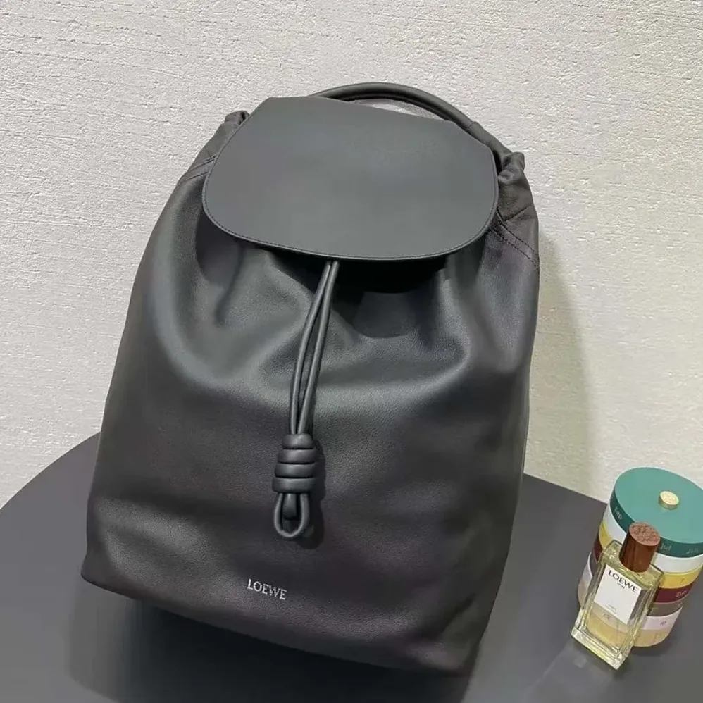 Loewe Flamenco Backpack in Shiny Supple Calfskin for Unisex in Black Loewe Flamenco Backpack in Shiny Supple Calfskin for Unisex in Black
