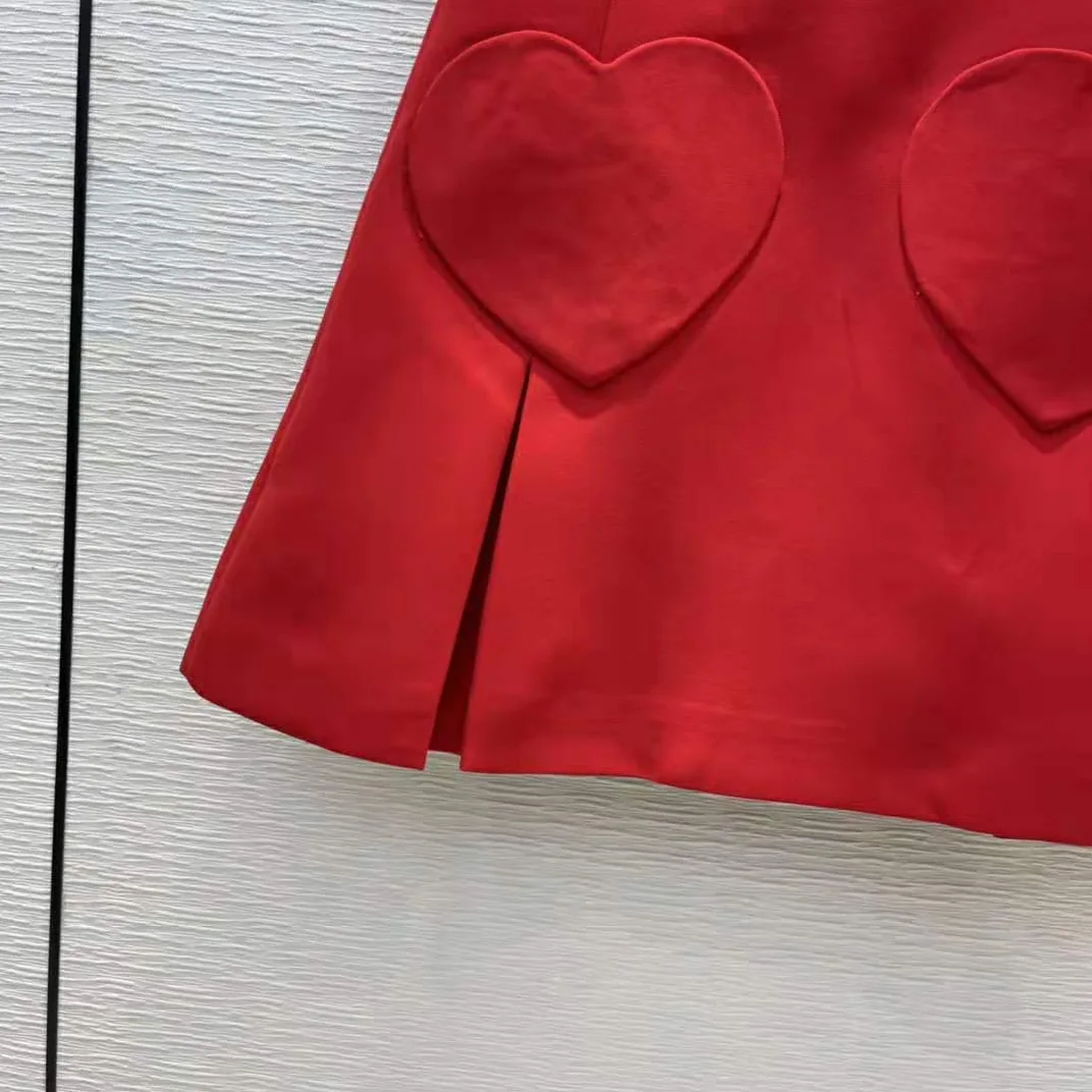 Dior Dioramour Miniskirt with Heart-Shaped Pockets Red Wool and Silk for Women Dior Dioramour Miniskirt with Heart-Shaped Pockets Red Wool and Silk for Women