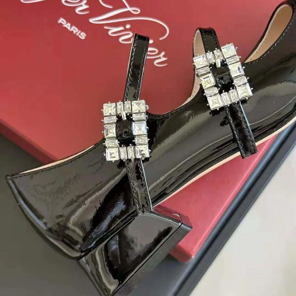 Roger Vivier Trés Vivier Strass Buckle Mini Babies Ballerinas in Patent Leather for Women Roger Vivier Trés Vivier Strass Buckle Mini Babies Ballerinas in Patent Leather for Women